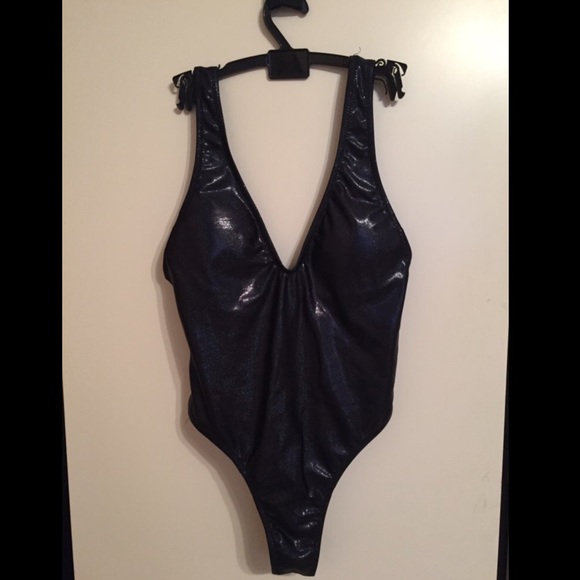 Iridescent swimsuit - Picture 4 of 8